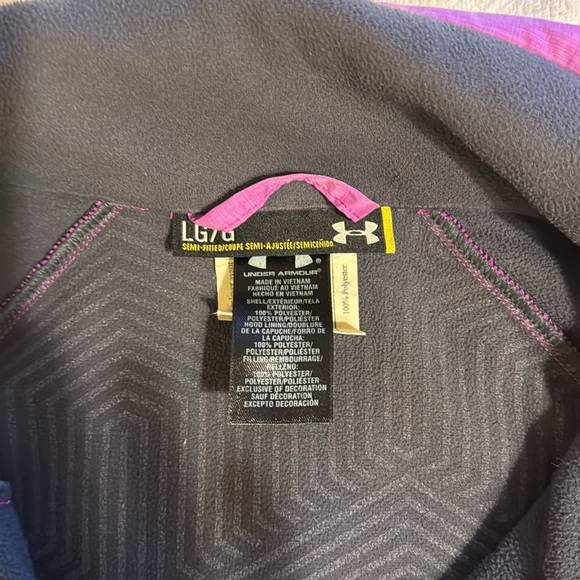 Under Armour Woman’s Semi-Fitted Cold Gear Jacket - Picture 3 of 9